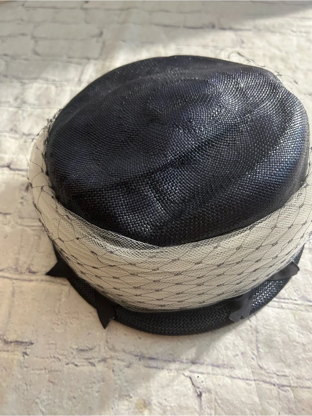 VTG STYLE PILL BOX BLACK WITH CREAM MESH NET HAT - Picture 6 of 11